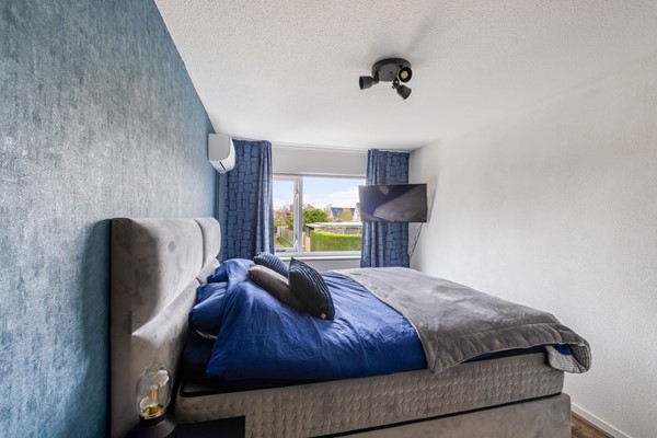 Foto - Te koop:  Verzorgde tussenwoning in Fijnaart!